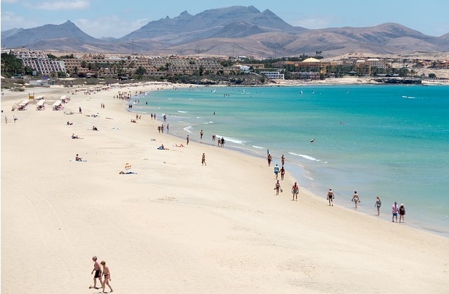 Fuerteventura tanie wakacje na Wyspach Kanaryjskich
