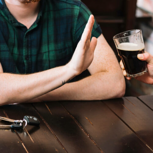 Alkohol a prowadzenie samochodu w Wielkiej Brytanii [Limity w 2025 roku]