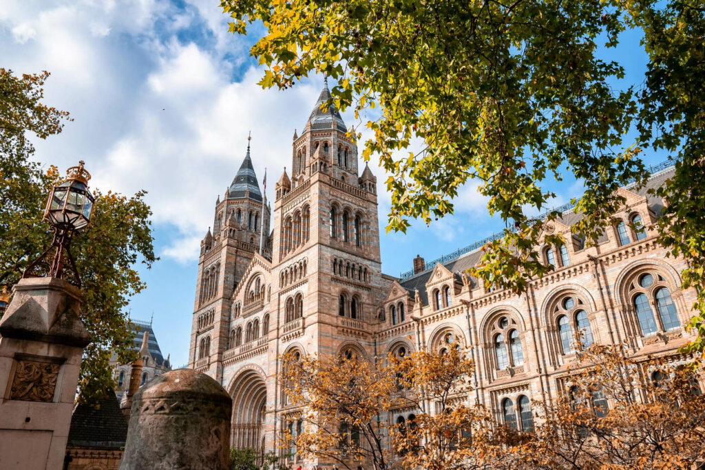 Budynek Muzeum Historii Naturalnej w Londynie