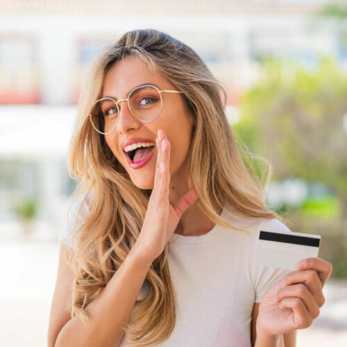 Chargeback z karty kredytowej w UK – co to jest i jak można z niego skorzystać?